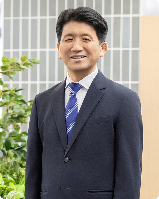 産業用事業第二本部 販売部 長崎 謙次